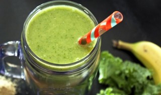 diet-exp-green-smoothie-01